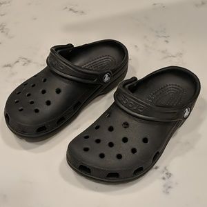 Black Crocs